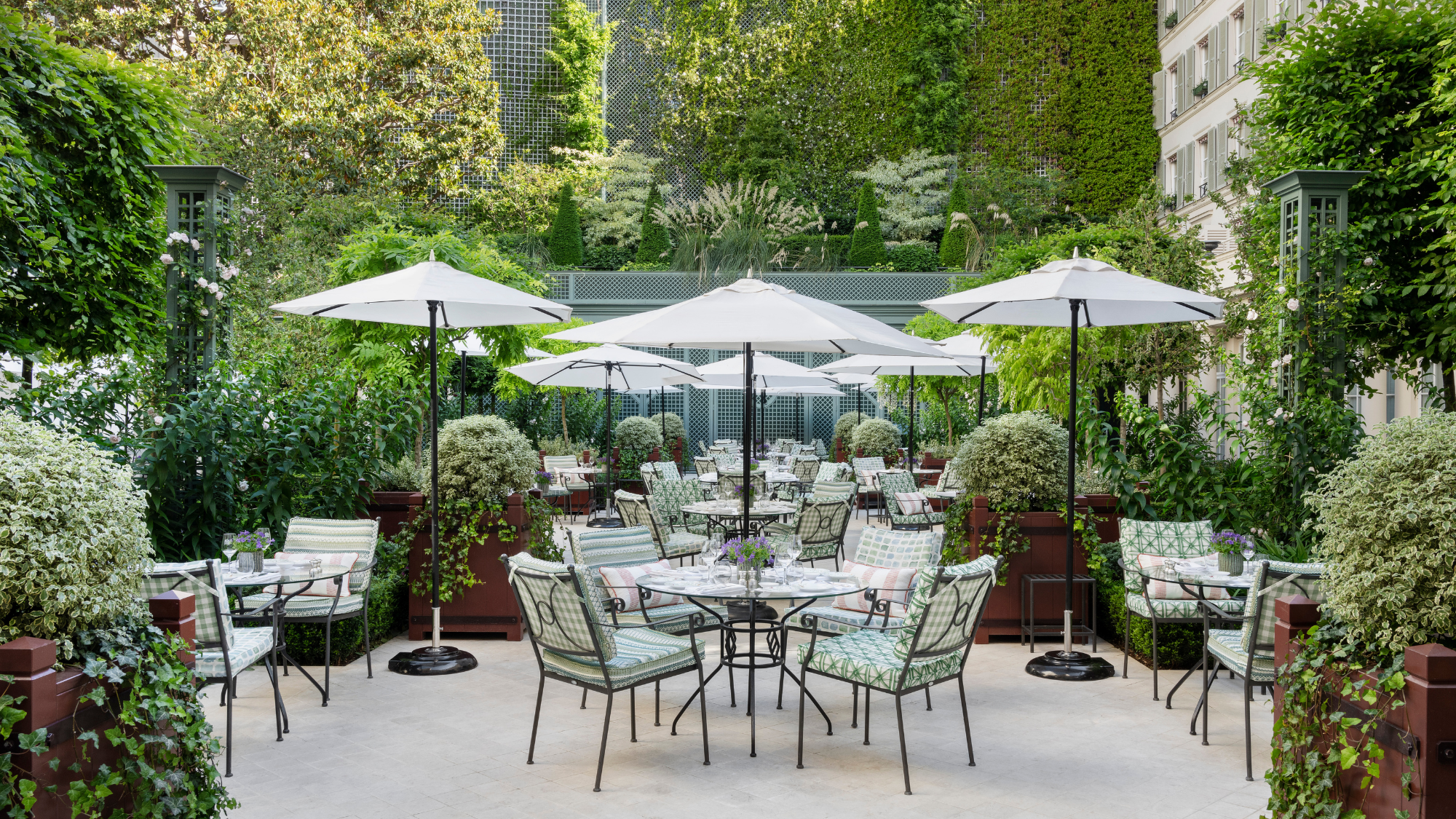 Le Bristol Paris: A Timeless Icon of French Elegance
